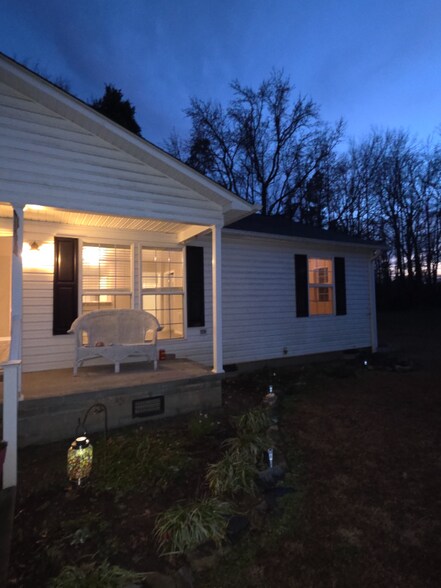 Building Photo - 124 Holshouser Rd