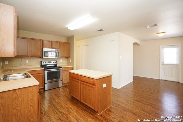 Building Photo - 10603 S Shaenridge