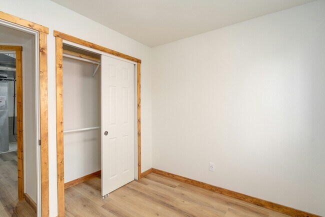 Building Photo - 9705 N Ptarmigan Dr