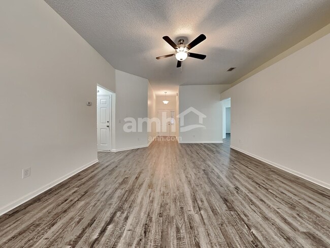 Building Photo - 14249 Fish Eagle Dr E