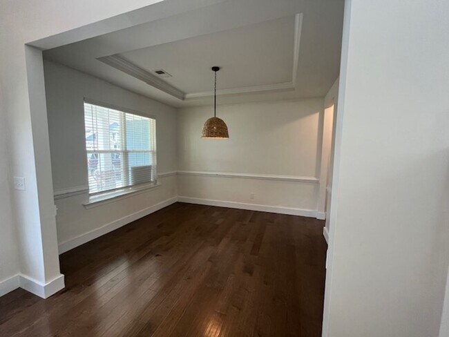 Building Photo - Beautiful 3 Bedroom + Flex Room in Gated C...