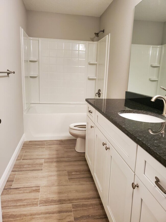 Building Photo - Citrus Springs 3/2/2 Almost NEW