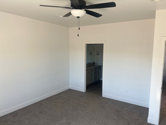 Building Photo - 1804 S Livy Ln