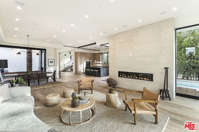 Building Photo - 8566 Colgate Ave