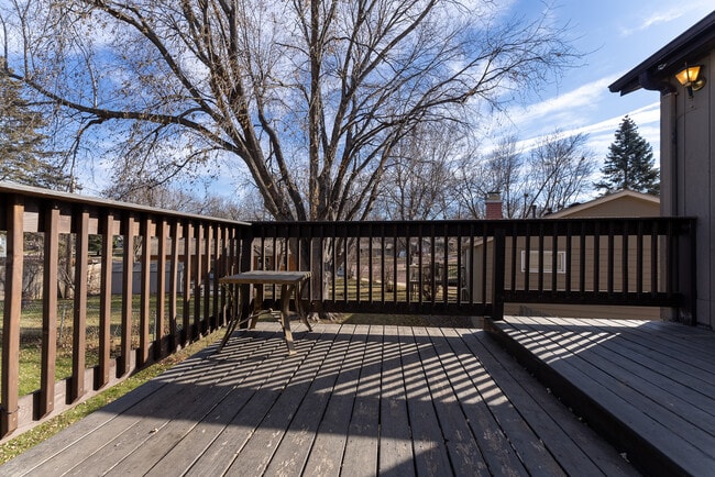 Deck - 4012 E 24th St