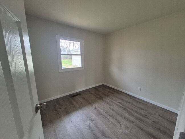 Building Photo - Fully remodeled 3 bedroom home!