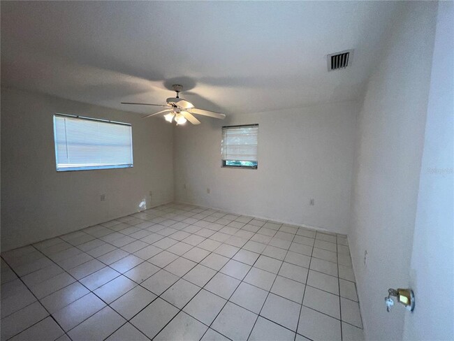 Building Photo - 3220 Pinon Dr