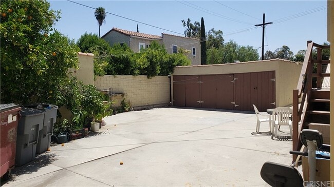 Building Photo - 622 Naranja Dr