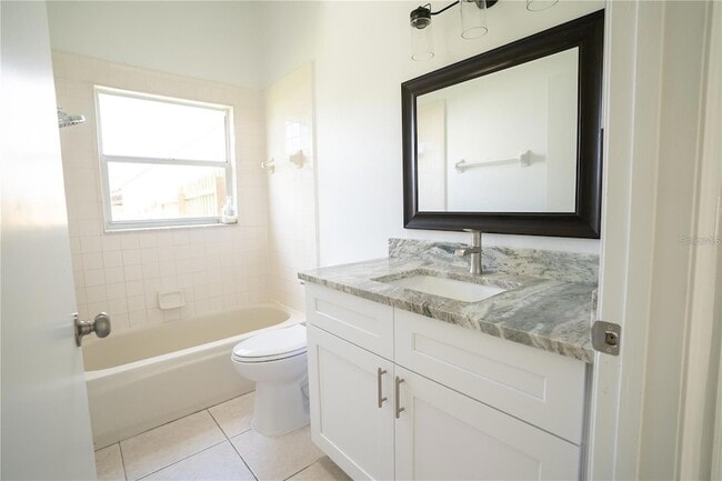 Building Photo - 151 Bluebrook Ct