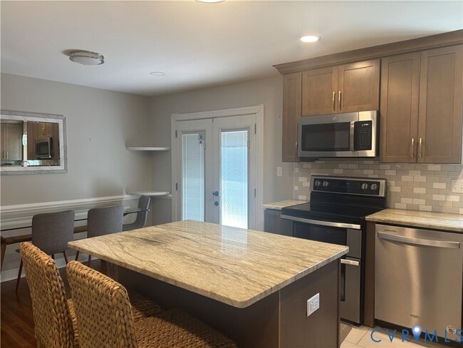 Building Photo - 1511 Charrington Dr