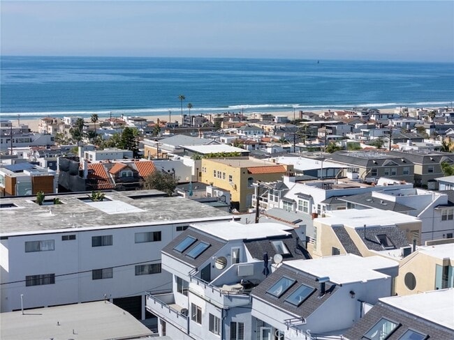 Building Photo - 1452 Loma Dr