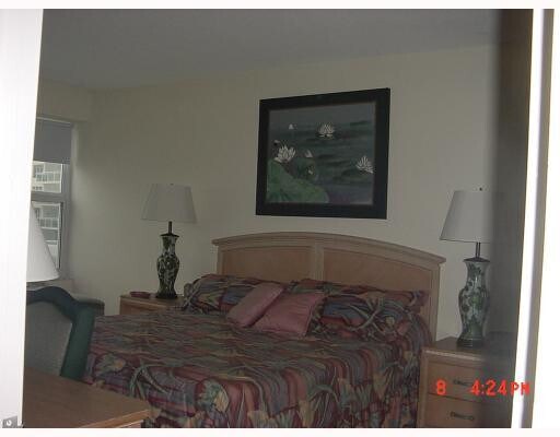 Building Photo - 4010 Galt Ocean Dr