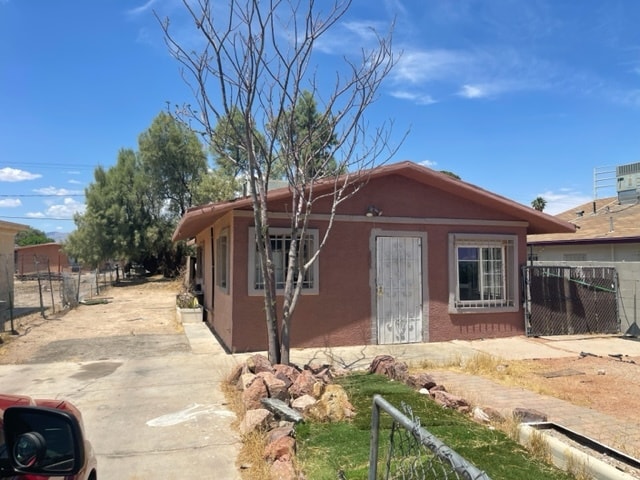 Building Photo - 1212 Hassell Ave