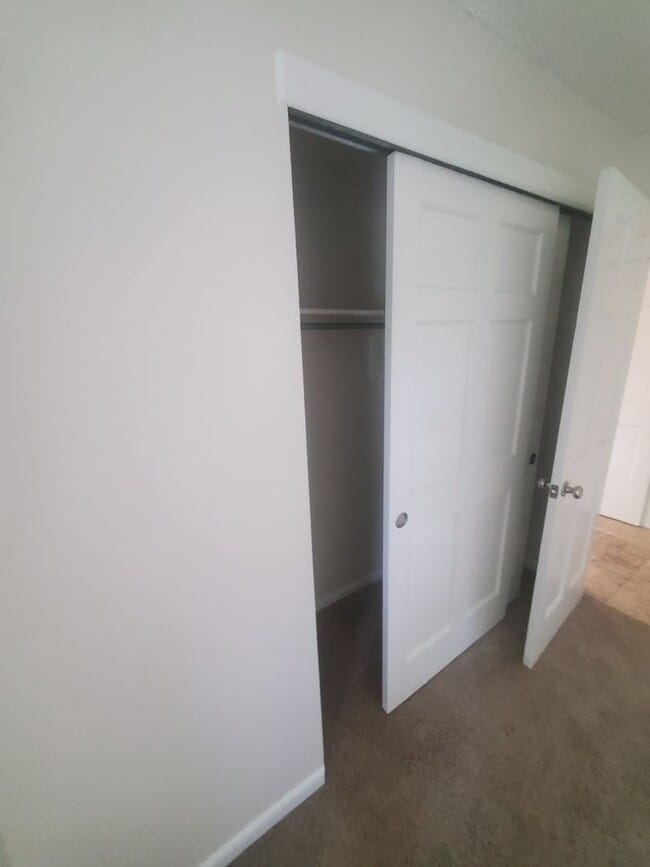 Building Photo - 2B / 2B Condo with Loft and Garage Availab...