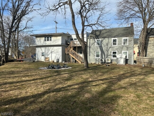 Building Photo - 336 Greenwich St