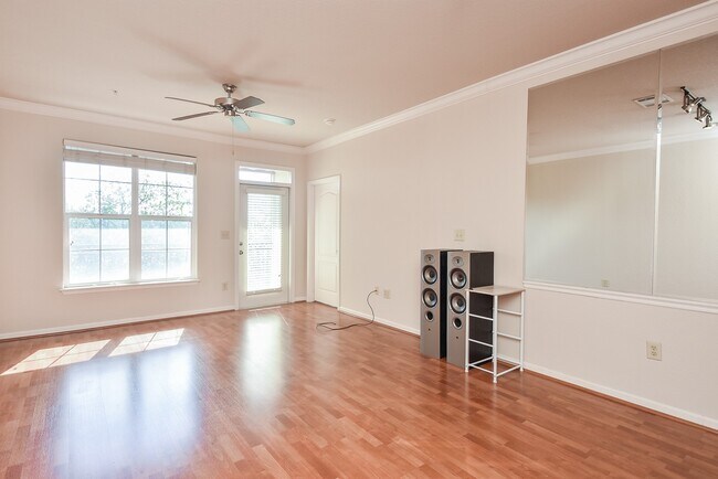 Building Photo - 1711 Old Spanish Trl