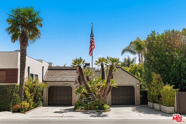 Building Photo - 31604 Broad Beach Rd