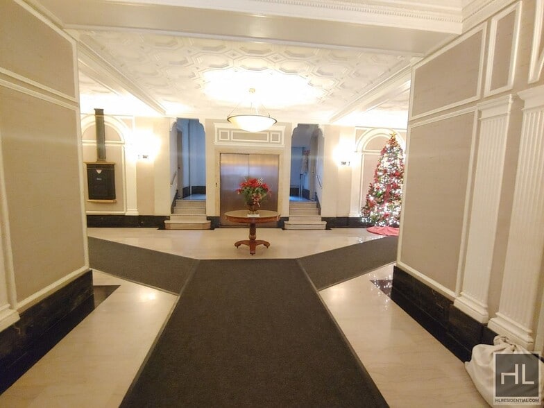 Primary Photo - WEST 68 STREET