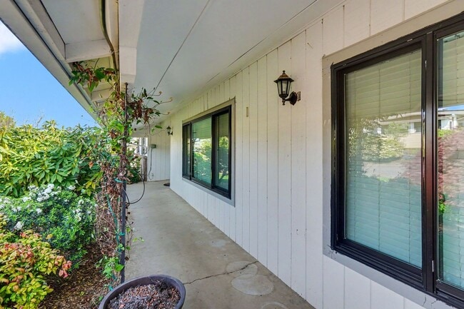 Building Photo - 4 bed, 2 bath single-level home in quiet West Salem neighborhood!