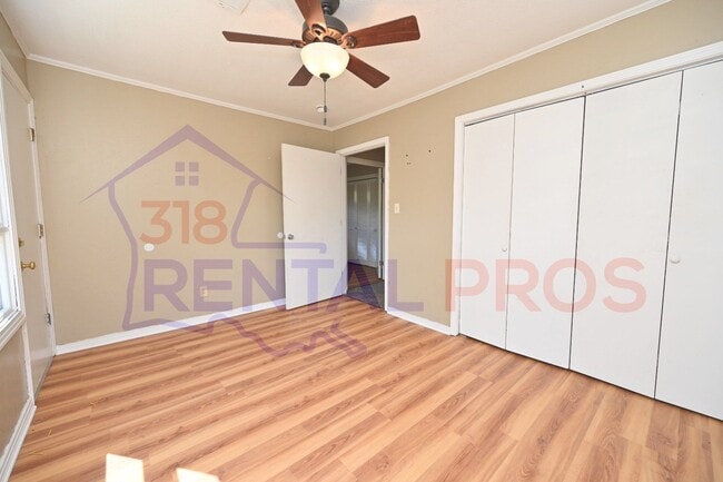 Building Photo - 1707 Lind Dr