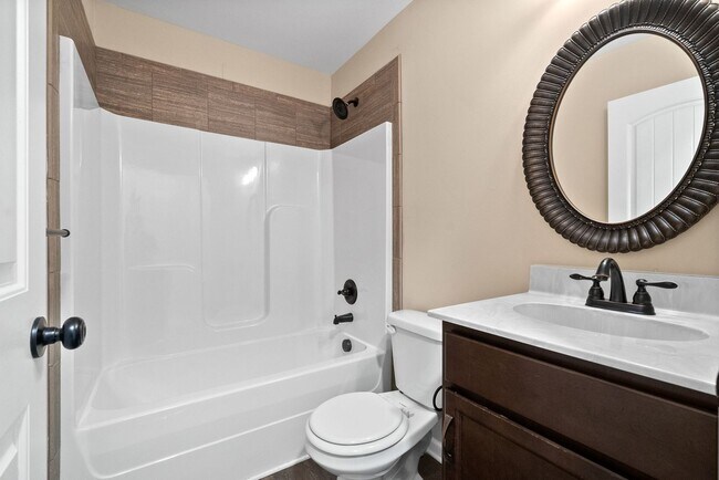 Building Photo - 622 Appleton Dr