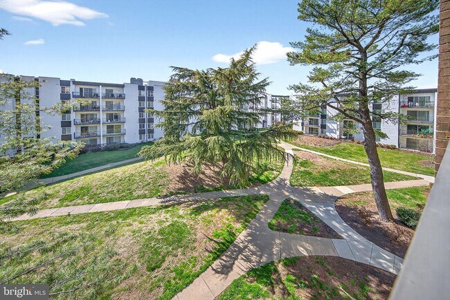 Building Photo - 60 S Van Dorn St