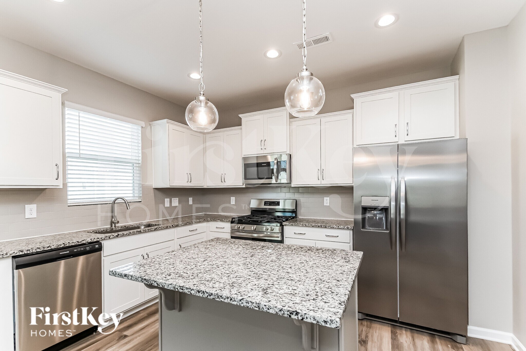 Building Photo - 501 Rain Drizzle Ct