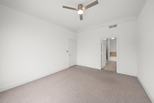 Building Photo - 3333 Allen Pkwy