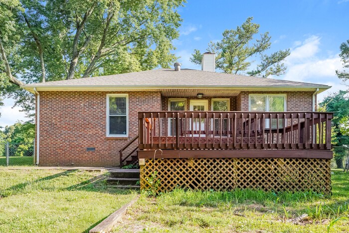 Building Photo - 823 Hadley Rd
