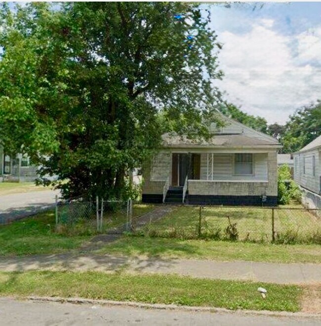 Building Photo - 900 Beecher St