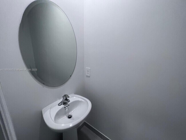 Building Photo - 11911 SW 246 Terrace