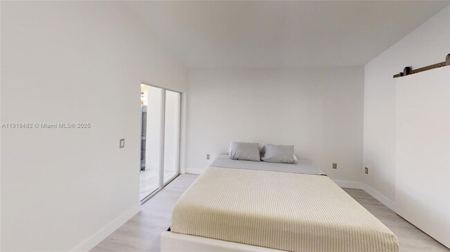 Building Photo - 3834 SW 149th Pl