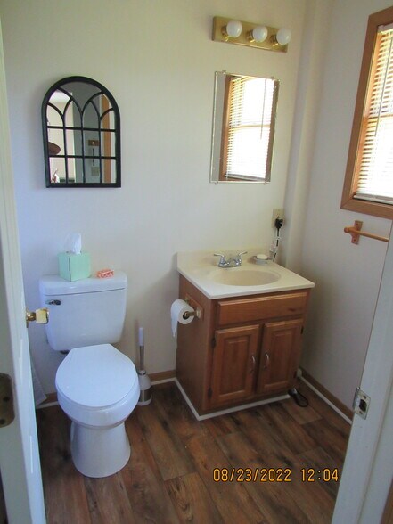 Building Photo - 6452 W Vw Ave