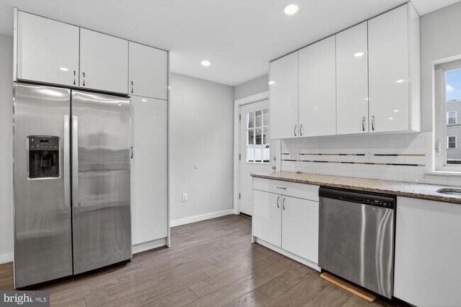 Building Photo - 1447 N 8th St