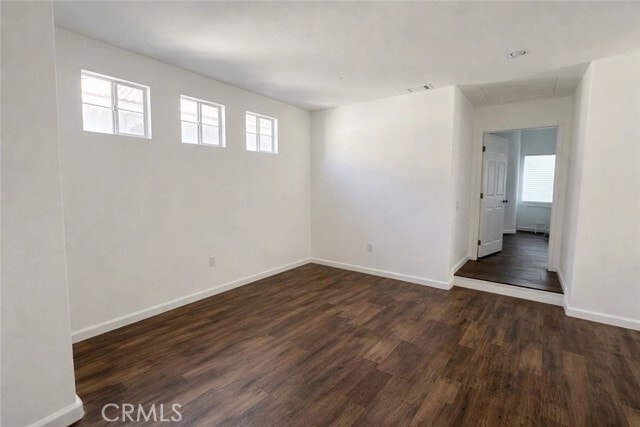 Building Photo - 1920 Tanglewood Dr