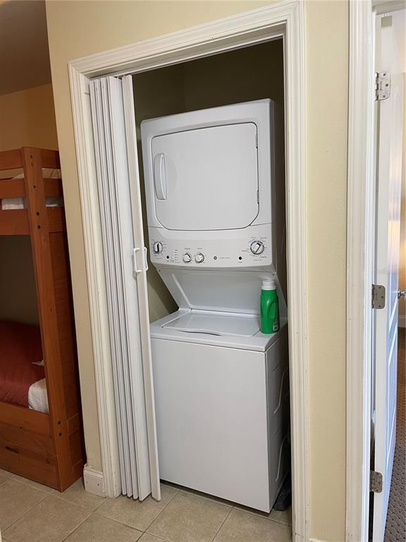 Building Photo - 13427 Blue Heron Beach Dr