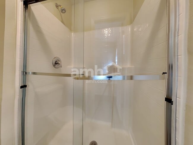 Building Photo - 4045 Half Moon Cir