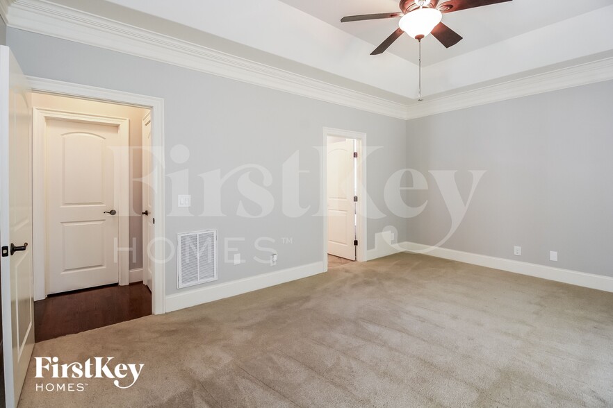 Building Photo - 1304 Westminster Dr