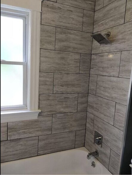 Building Photo - 1526 Dixmont Ave