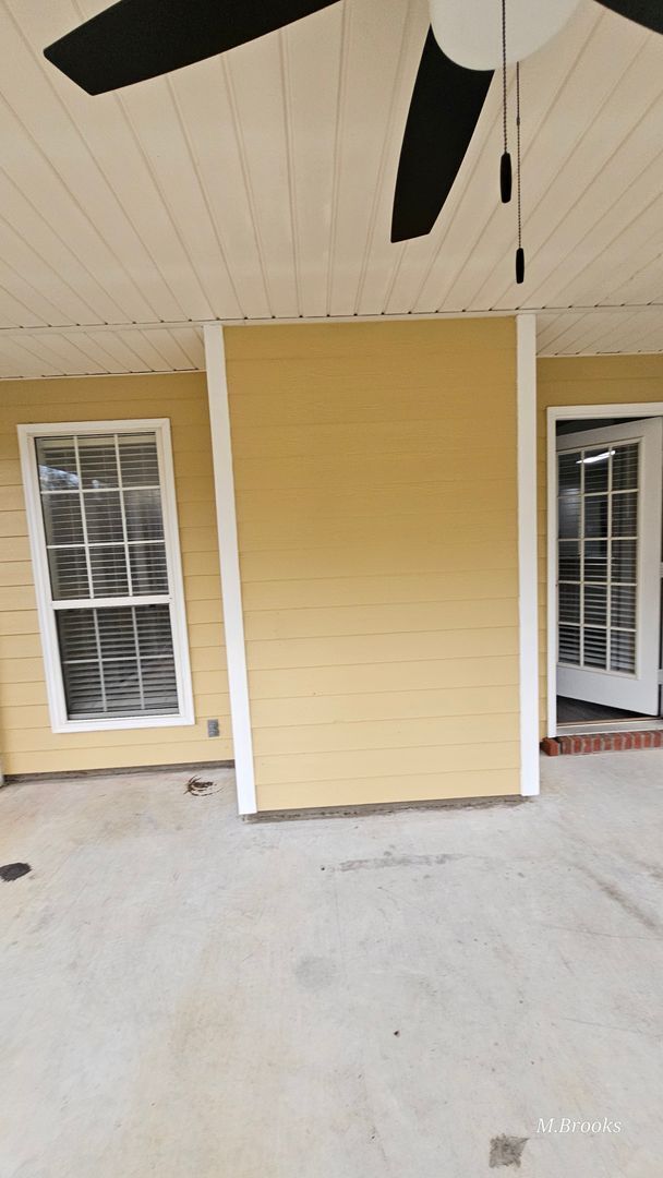 Building Photo - Country living but conveniently located in Kingsgate S/D in North Lowndes County near Moody AFB.