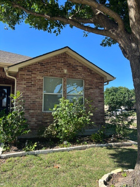 Building Photo - 9554 Byron Drive