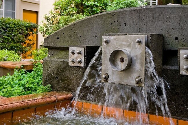 Building Photo - 701 Minnesota St