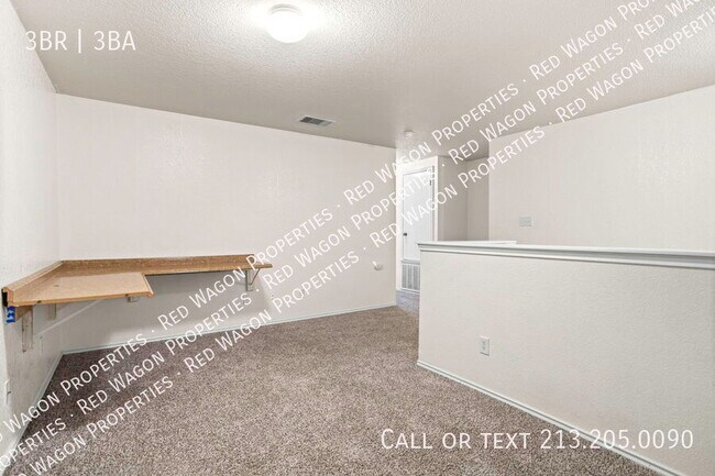 Building Photo - 2614 Sunview Lake