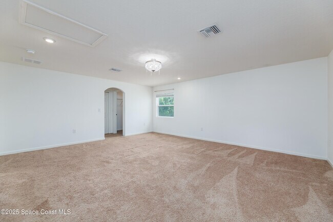 Building Photo - 632 Stonebriar Dr