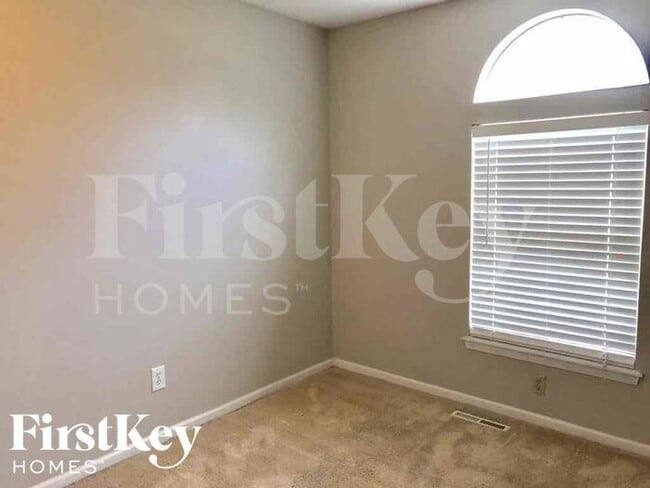 Building Photo - 2035 NE Cookson Ct