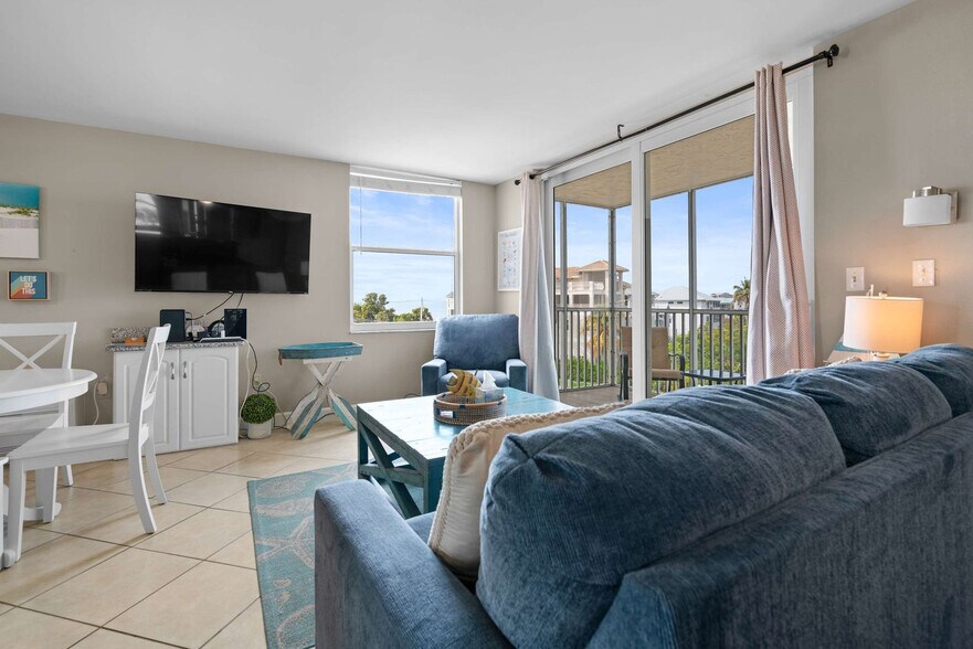 Building Photo - 5900 Bonita Beach Rd SW