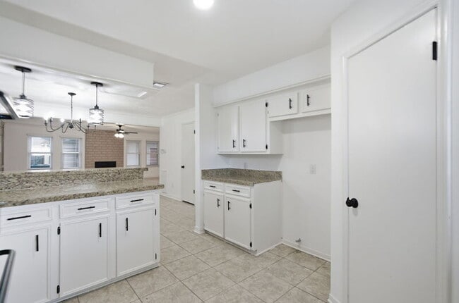 Building Photo - 66 T Huxley Ln
