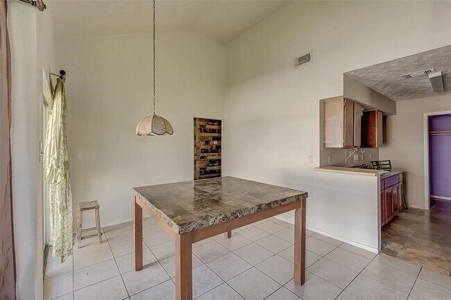 Building Photo - 3627 Wirksworth Dr