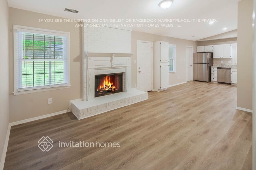 Building Photo - 214 Armstrong Dr