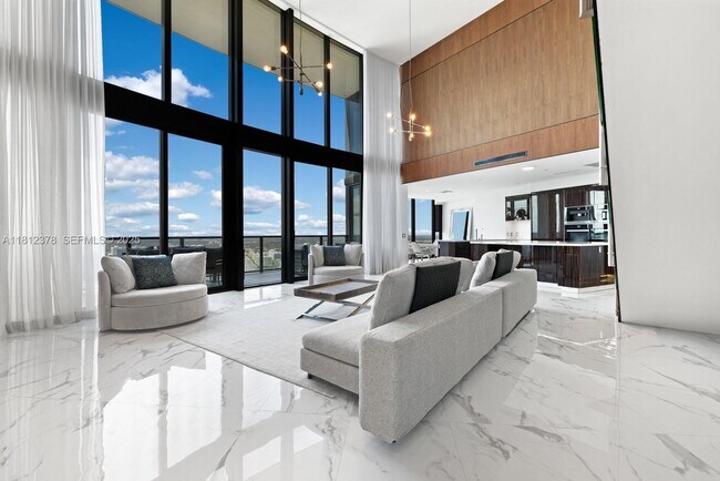 Building Photo - 18555 Collins Ave